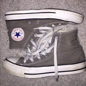 Grey converse!!